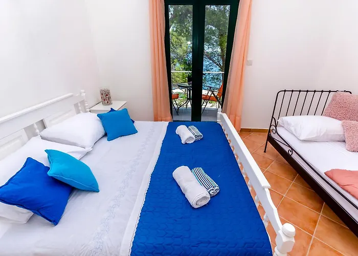 House Nostalgia Slatine